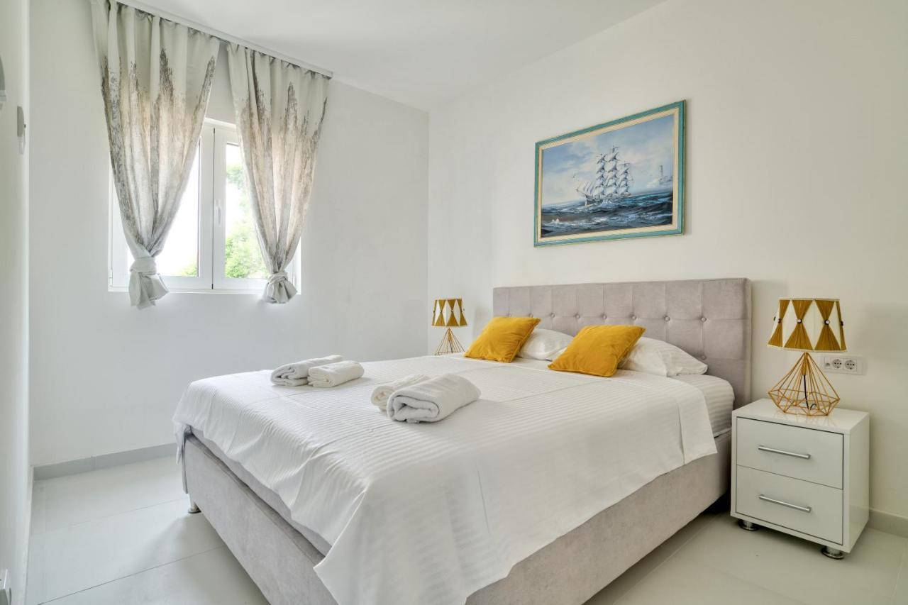 The Golden Luxury Apartments Kotor Luaran gambar