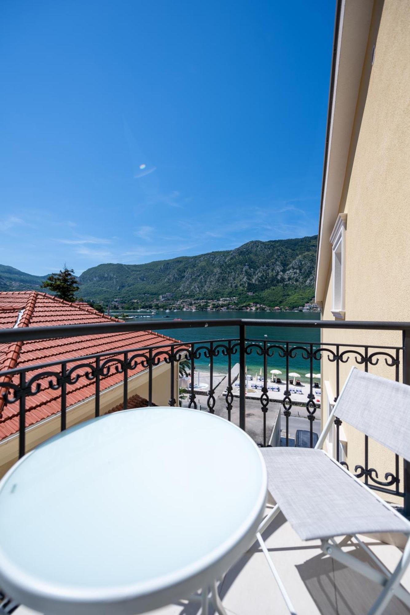 The Golden Luxury Apartments Kotor Luaran gambar
